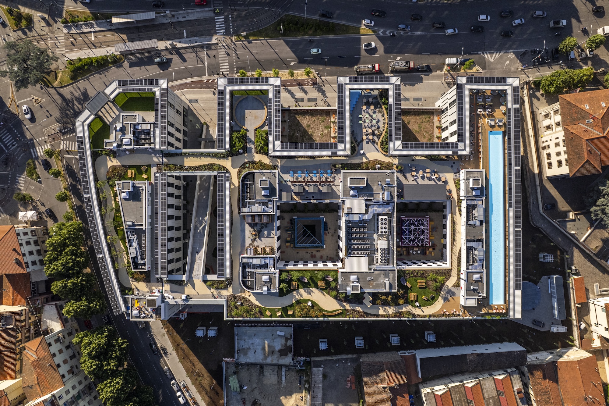 The Social Hub Florence Belfiore_Rooftop © The Social Hub.jpg